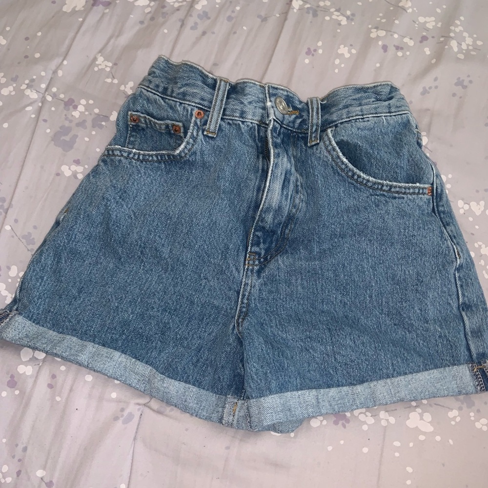 Urban OutFitters Shorts 90’s Style 🩳 W 24